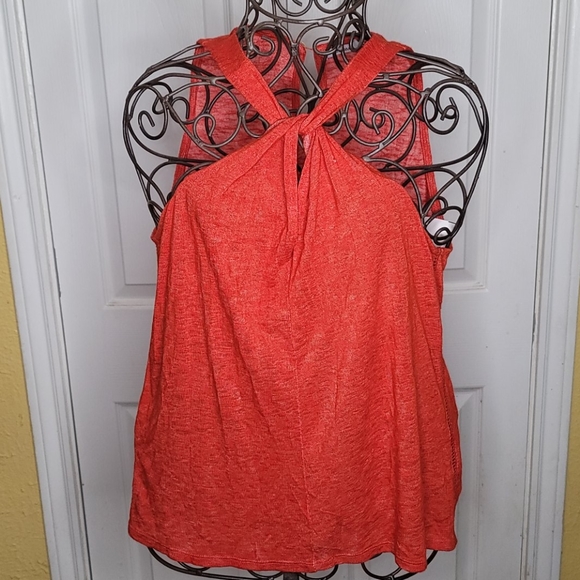 5/$25 Red Haute Sexy Twist Front Keyhole Top - Picture 5 of 7